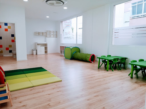 Little Rainbow Centro Infantil